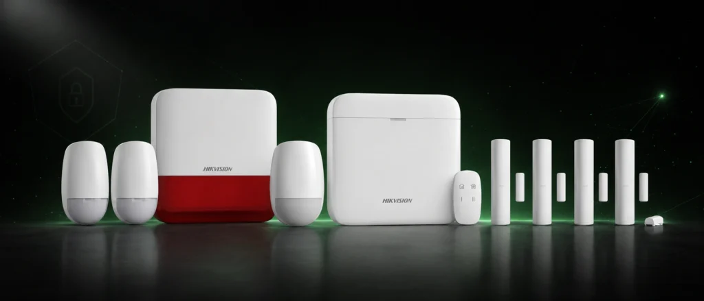 Hikvision AX PRO vezeték nélküli riasztórendszer szerelés Debrecenben – központ, kültéri sziréna, mozgásérzékelők, nyitásérzékelők és távirányító
